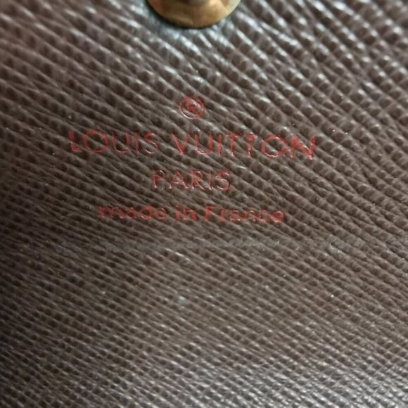 Authentic Louis Vuitton Damier Ebene 6 Key Holder - Picture 11 of 11